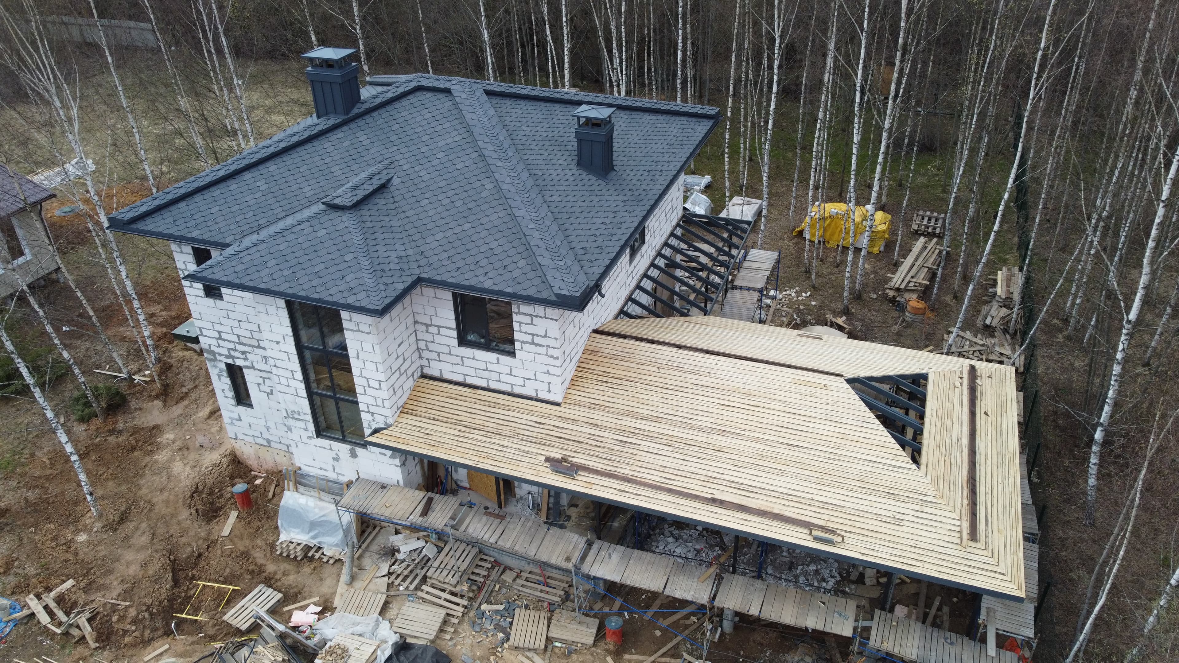 Индивидуальный навес для машин совмещенный с верандой и крыльцом - view 5